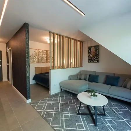 Debrecentro Appartement *